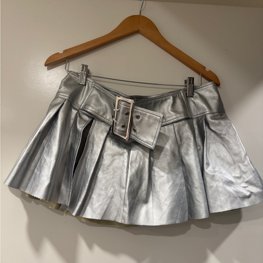 Metallic  Pleated Mini Skirt